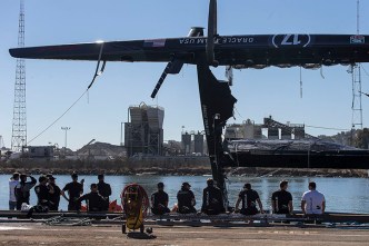 Team Oracle Regroups After Disastrous Capsize