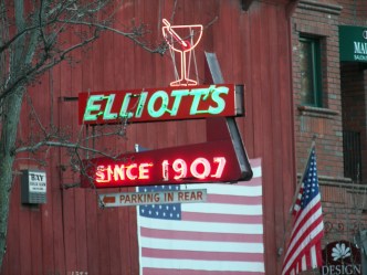 The Bay's Best Dive Bars