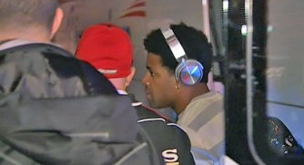 Raw Video: 49ers, Michael Crabtree, Arrive in Atlanta