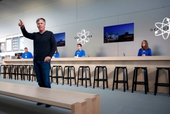 J. C. Penney Apologizes for Former Apple Retail Chief Ron Johnson