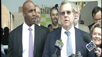 Raw Video: Bonds and Lawyer Make a Statement