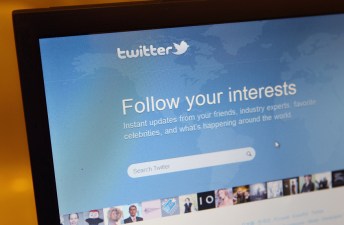 Teens Leaving Facebook for Twitter