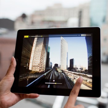 Immersive iPad App Puts You in the Middle of Any Video 