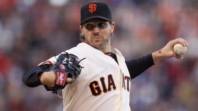 Giants Walk Off on Pirates in 9th
