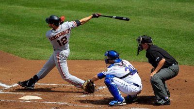 Giants Riding Schierholtz Hot Hand