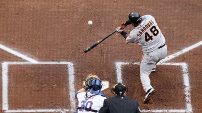 Pablo Sandoval Ties Willie Mays' Hit Streak