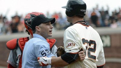 Arroyo Apologizes for Throwing at Vogelsong