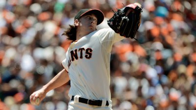 Bochy, Giants Standing Behind Timmy