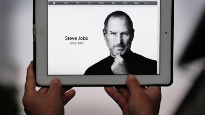 Details of Steve Jobs Memorial Emerge