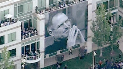 Jobs Died With Bill Gates' Letter By Side