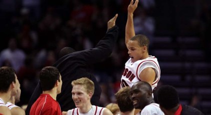 Warriors Add Curry, May Swap For Stoudemire