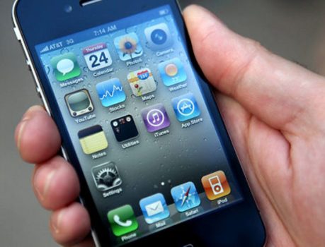 Apple's 'Antenna Gate' Surfaces Again