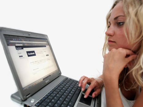 Women More Expensive To Reach on Facebook