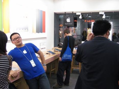 Knock Off Apple Store Surfaces in China