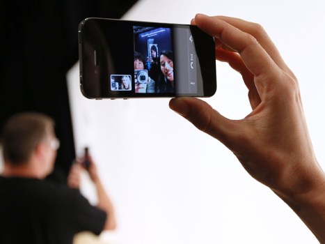 Apple's New App Gets Dates for Geeks