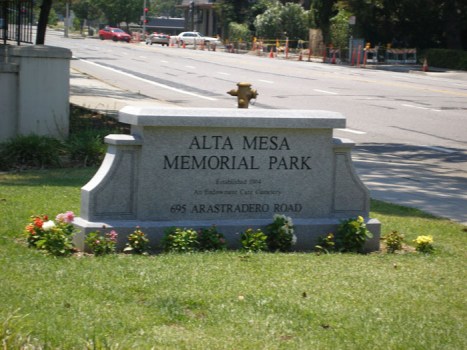 Steve Jobs Buried Near Tech Elite