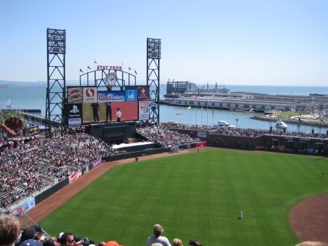 Giants Development Plan Doesn't Include Warriors