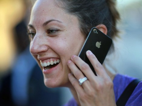 Verizon iPhone Drops Fewer Calls Than AT&T's