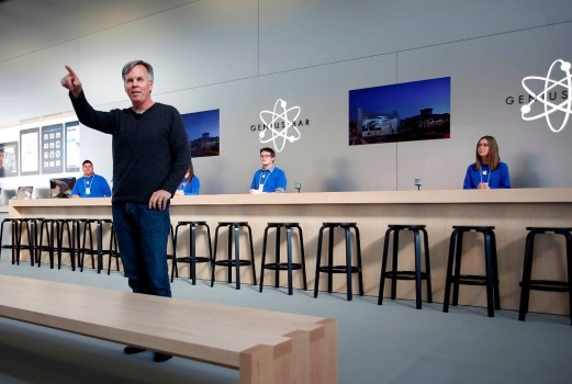 JCPenney's Hires Apple Exec as CEO