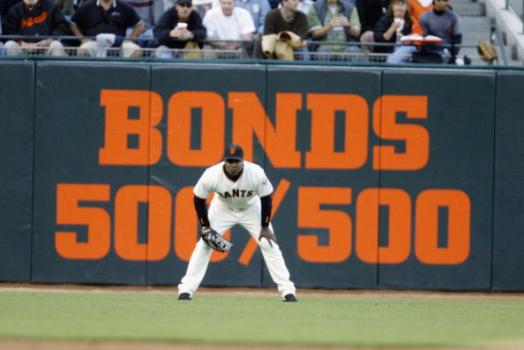 Bonds Pops Into Giants Game