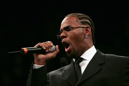 Short Sale Planned for R. Kelly's Custom Mansion 