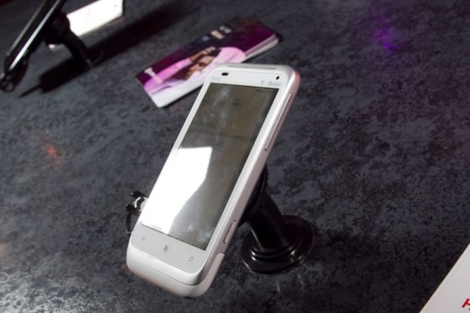Microsoft Might Build Its Own Windows Phone 8 Smartphone