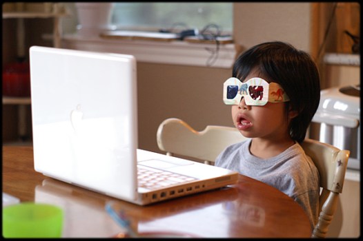 Apple Making Glasses for Privacy and Multiplayer Games