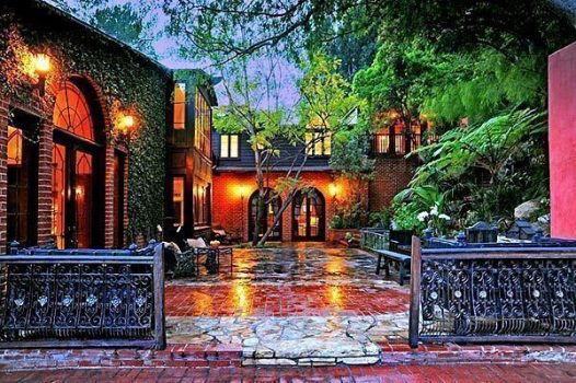 Beverly Crest Home of Julie Andrews Sells for $5.15M