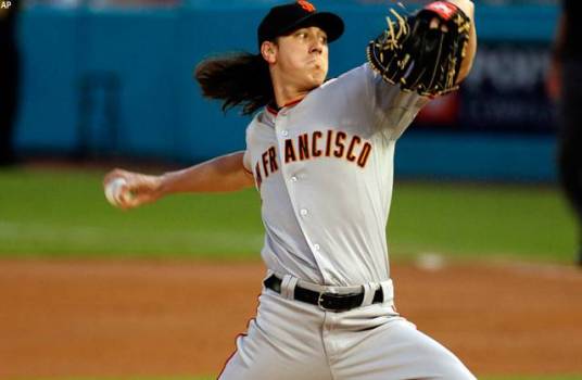 Lincecum Dominant, Giants Blank Marlins 3-0