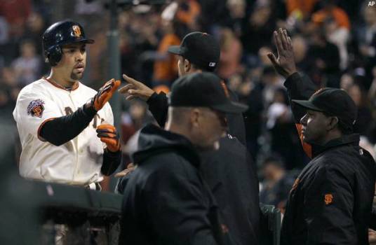 Home Run Barrage Lifts Giants Past Padres 8-3