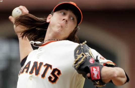 Giants Avoid Sweep, Hold Off Phils 3-1