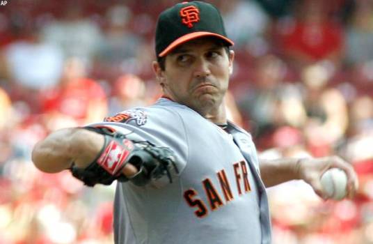 Reds Clobber Zito, Sweep Giants