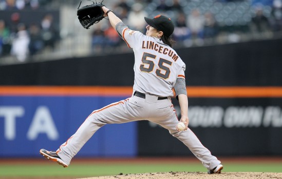 Tim Lincecum Gets First W of Season