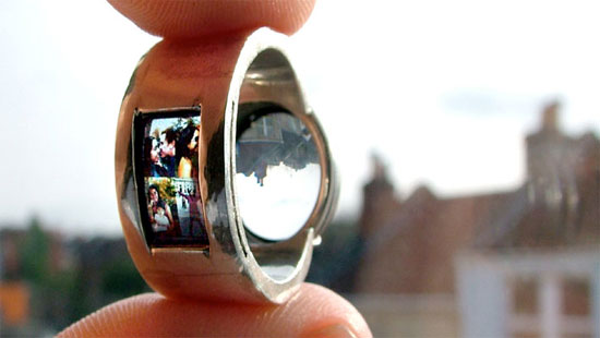 Projector Ring Lets You Shine Your Memories on the Wall