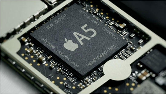 Apple Handing Out "iPhone 4S"