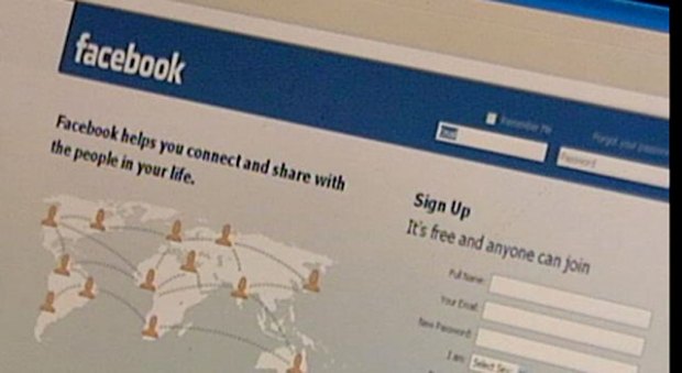 13-Year-Old Girl Suspended Over Facebook Post