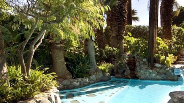Soaking and Stargazing at Two Bunch Palms