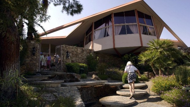 Musical Reunion at Elvis Honeymoon Hideaway