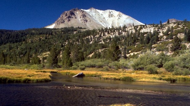 Lovely, Lunar Lassen