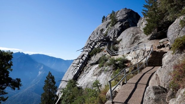 Driving the Majestic Mountain Loop