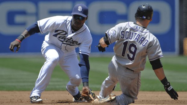 Giants 'Putting Out Feelers' for Infield Help