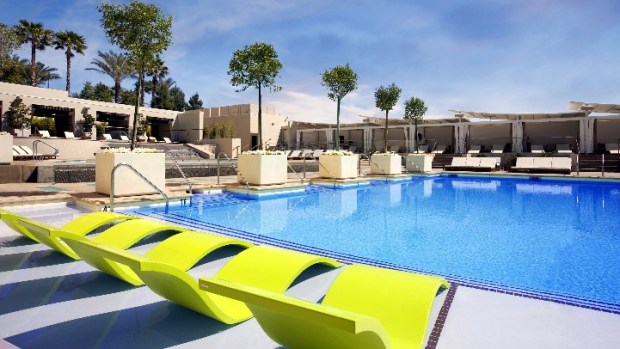 Swanky Sin City Swimming