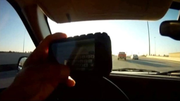 Hands-Free Texting Coming, But Siri Not Allowed