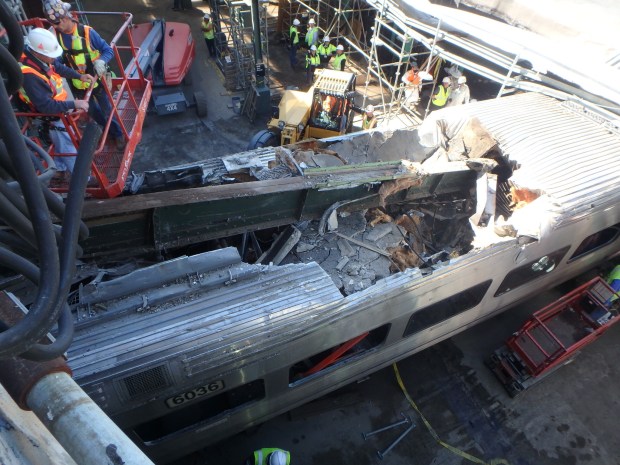 http://media.nbcbayarea.com/images/620*465/OverheadTrain1.jpg