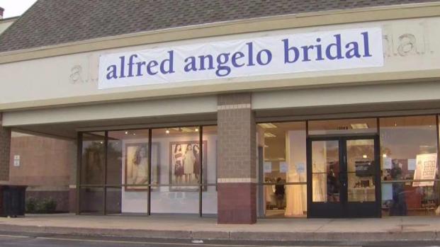Girard bridal shop ready to help Valley brides in need Girard bridal shop ready to help Valley brides in need