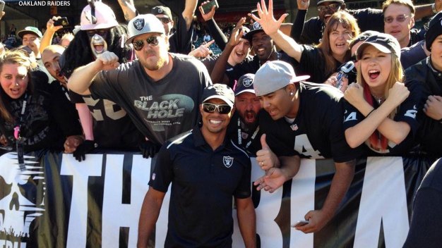 Tiger 'Heartbroken' About Carr's Injury, Pulling for Raiders