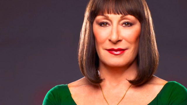 A Peek Inside Anjelica Huston's Impressive Abode 