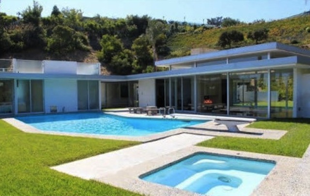 Live Lavishly Like Howard Hughes 