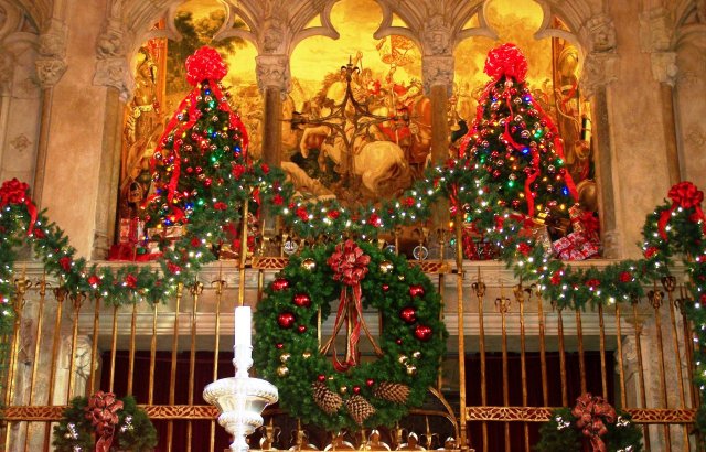 Happy Hearst Holidays