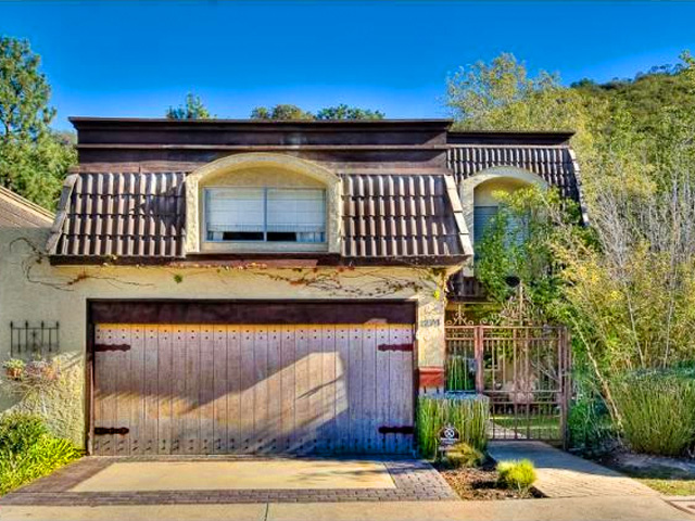 Live in John Mayer's Bachelor Pad for $1.325M